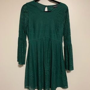 Lace green flowy dress